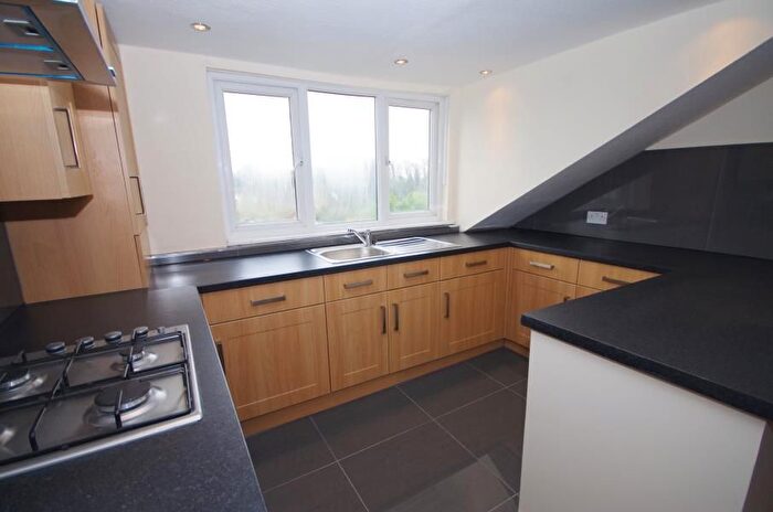 2 Bedroom Flat To Rent In Chase Green Avenue, Enfield, EN2