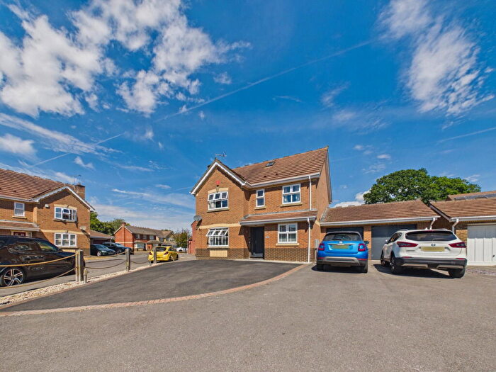 4 Bedroom Detached House For Sale In Boleyn Close, Grange Park, Swindon, SN5
