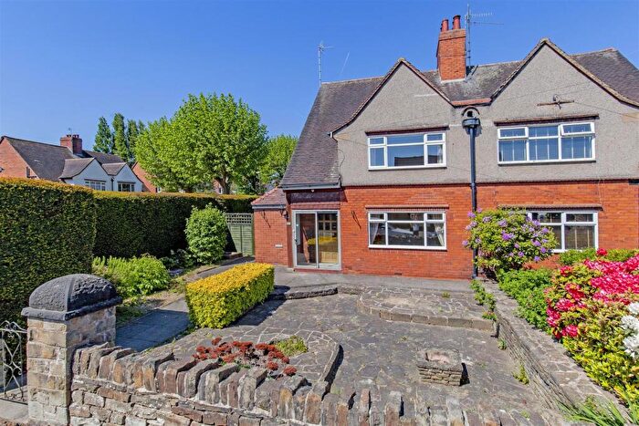 3 Bedroom Semi-Detached House For Sale In Shaftesbury Avenue, Ashgate, Chesterfield, S40