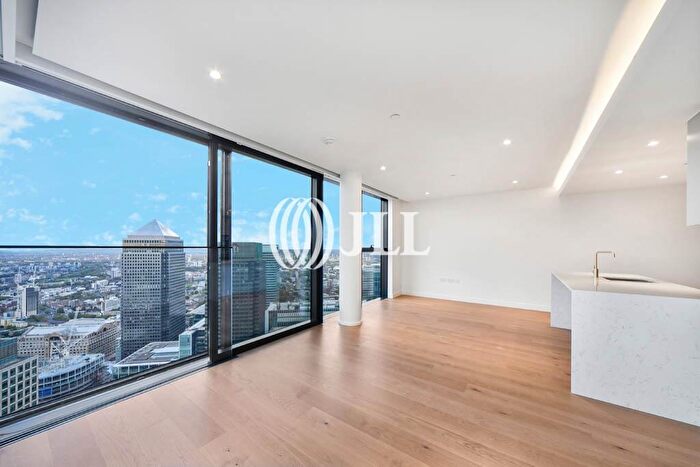 2 Bedroom Apartment To Rent In Hampton Tower, South Quay Plaza, E14