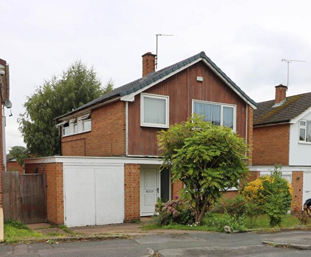 3 Bedroom Detached House For Sale In Appledore Avenue, Nottingham, NG8