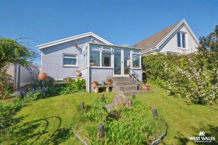 3 Bedroom Detached Bungalow For Sale In Clos Y Bigney, Fishguard, SA65