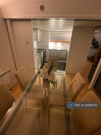 2 Bedroom Flat To Rent In Fairfield Road, London, E3
