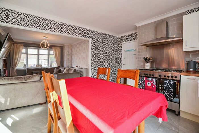 3 Bedroom End Of Terrace House For Sale In Belvedere Road, Thornaby, Stockton-On-Tees, TS17