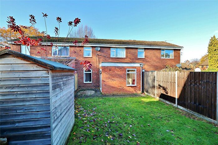 3 Bedroom Terraced House For Sale In Farnley, Goldsworth Park, Woking, Surrey, GU21