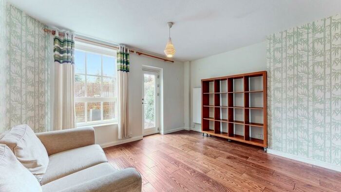 2 Bedroom Apartment To Rent In Wilmot Street, Bethnal Green, E2