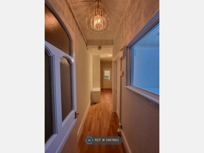 2 Bedroom Flat To Rent In Ilfracombe Road, Southend-On-Sea, SS2