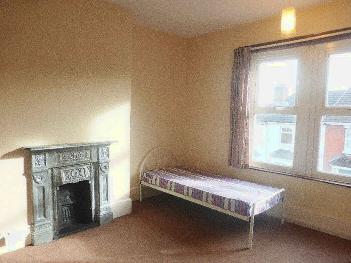 Studio To Rent In Clausentum Road, Southampton, SO14