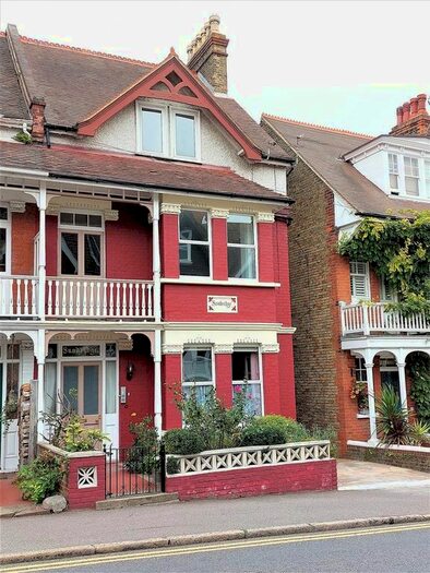 1 Bedroom Flat To Rent In Queens Road, Broadstairs, CT10