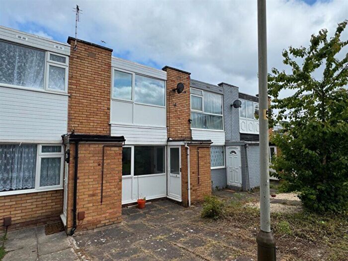 2 Bedroom House To Rent In Campion Walk, Leicester, LE4