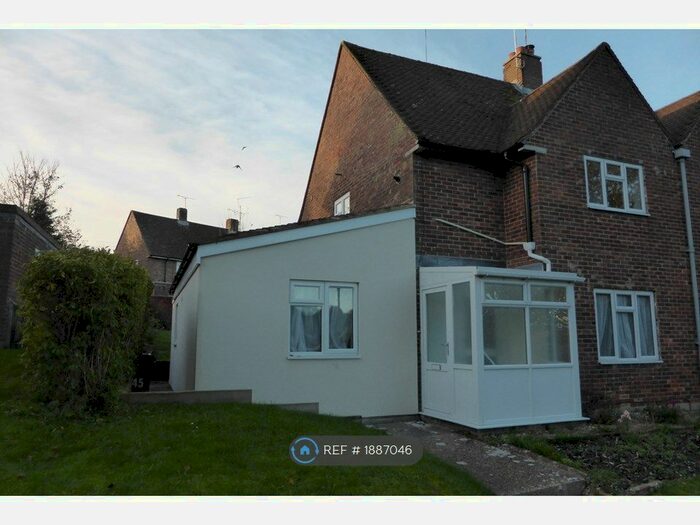 5 Bedroom Semi-Detached House To Rent In Wavell Way, Winchester, SO22