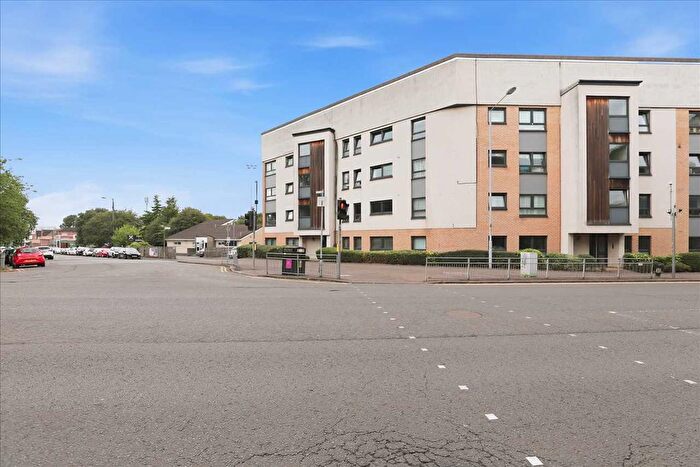 2 Bedroom Flat For Sale In Kilmarnock Road, Shawlands, Glasgow, G43