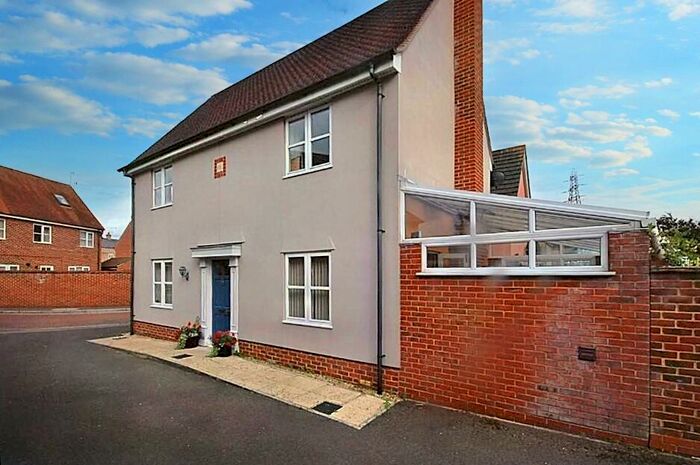 4 Bedroom Detached House To Rent In Close To University, Colchester, Essex, CO4