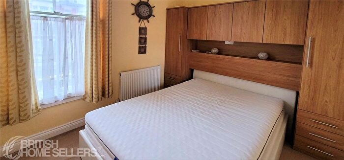 1 Bedroom Flat For Sale In North Marine Road, Scarborough, North Yorkshire, YO12
