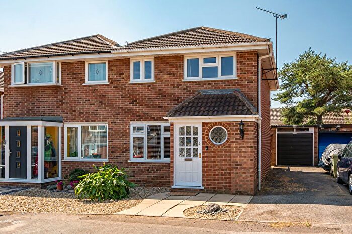 3 Bedroom Semi-Detached House For Sale In Greenlaw Place, Bletchley, Milton Keynes, MK3