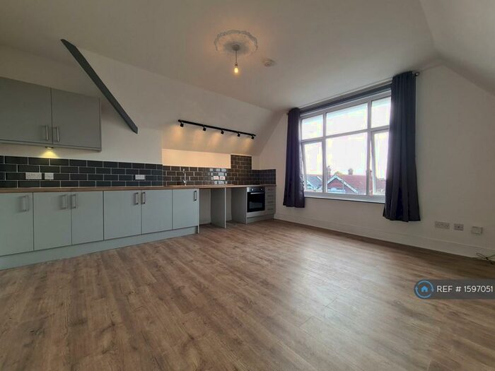 2 Bedroom Flat To Rent In Stubbington Avenue, Portsmouth, PO2