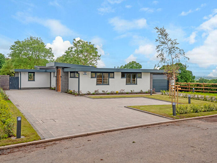 4 Bedroom Detached Bungalow For Sale In Back Lane, Meriden, CV7