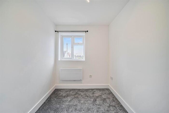 7 Bedroom House To Rent In Grasmere Avenue, Wembley, HA9