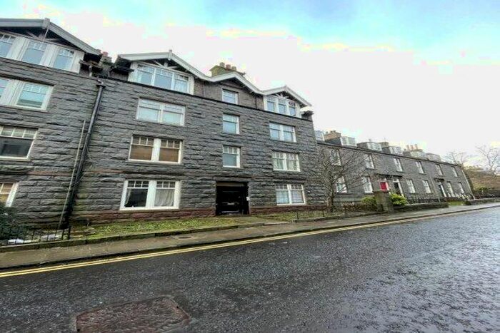 2 Bedroom Flat To Rent In Dee Place, Aberdeen, AB11