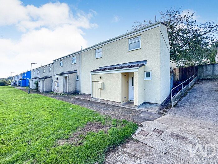 3 Bedroom End Terrace House For Sale In Tailyour Road, Plymouth, PL6