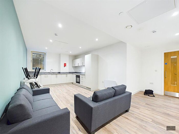 6 Bedroom Flat To Rent In New North Road, Exeter, EX4