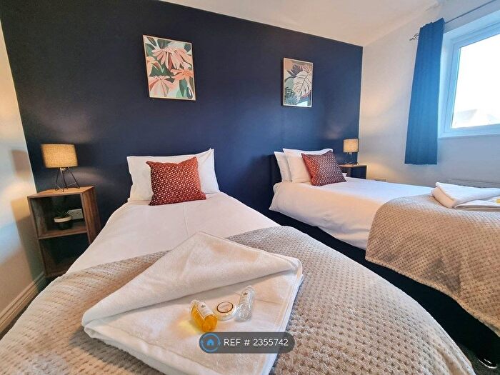 3 Bedroom Semi-Detached House To Rent In Rosehip Road, Cambridge, CB4