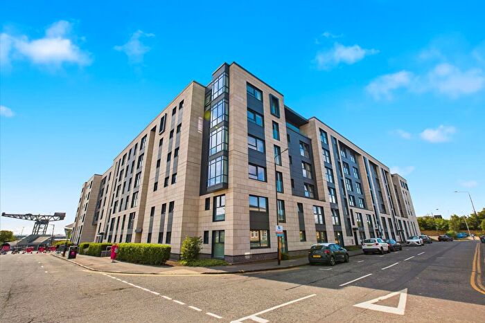 2 Bedroom Flat For Sale In Minerva Way, Glasgow, G3
