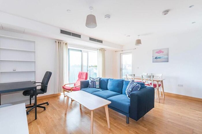 2 Bedroom Flat For Sale In River Heights, Stratford, E15