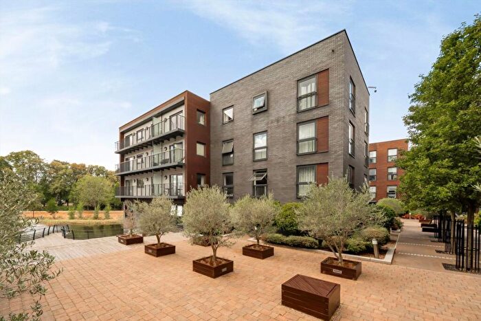 2 Bedroom Flat To Rent In Unwin Way, Stanmore, HA7