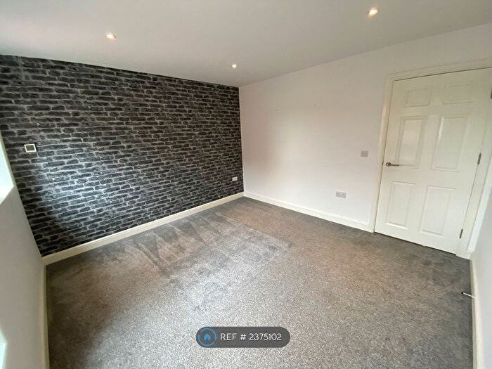 2 Bedroom Flat To Rent In Canklow Road, Rotherham, S60