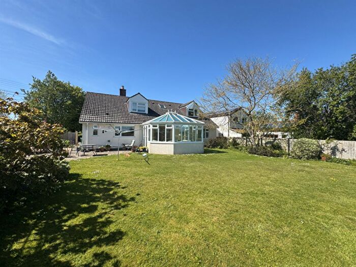 4 Bedroom Detached Bungalow For Sale In Greenway, North Curry, Taunton, TA3