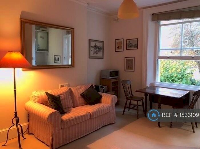 Studio To Rent In Oval Road, London, NW1