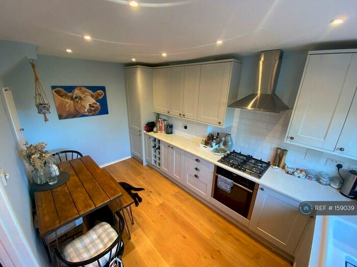 3 Bedroom Terraced House To Rent In Mabley Street, London, E9