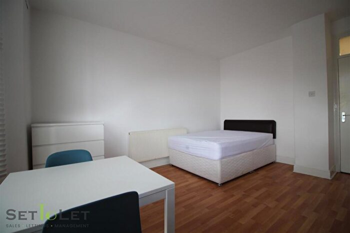 Studio To Rent In Evington Road, Leicester, LE2