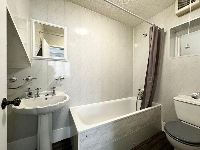 1 Bedroom Flat To Rent In Sedgemoor Place, London, SE5