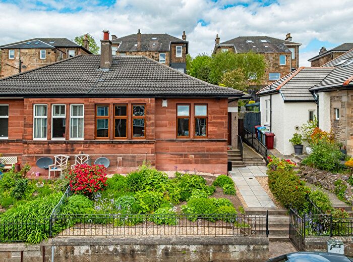 2 Bedroom Semi-Detached Bungalow For Sale In Parkhill Drive, Rutherglen, Glasgow, G73