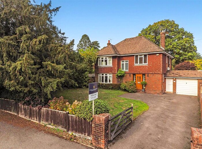 4 Bedroom Detached House For Sale In Queens Road, Waterlooville, PO7