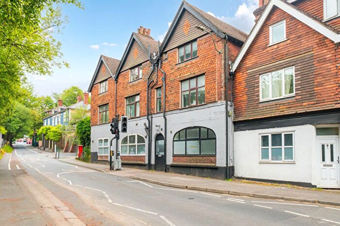 1 Bedroom Flat To Rent In Kings Road, Haslemere, GU27
