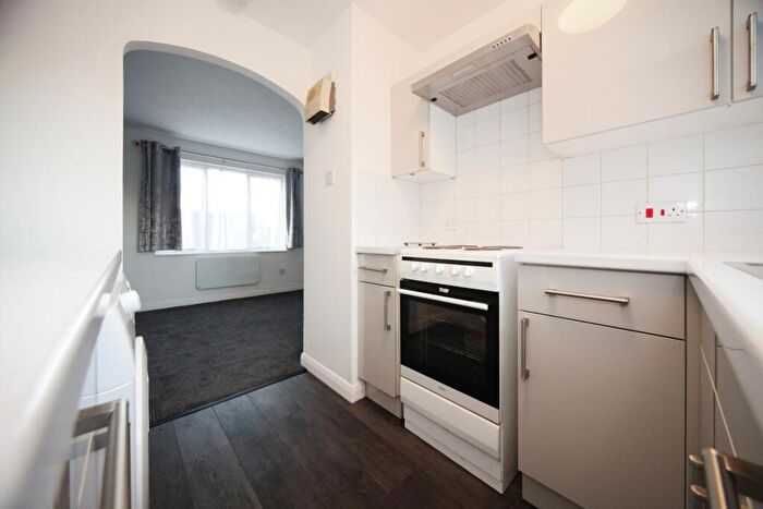 1 Bedroom Maisonette To Rent In Pimpernel Grove, Walnut Tree, MK7