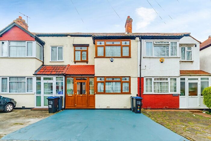 3 Bedroom Terraced House For Sale In Windermere Road, London, SW16