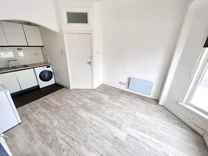 1 Bedroom Flat To Rent In Cowbridge Road East, Cardiff, CF5