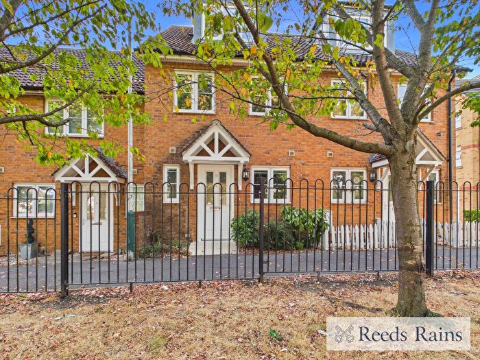 4 Bedroom Terraced House For Sale In Bushy Close, Romford, RM1