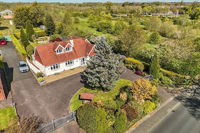 3 Bedroom Property For Sale In Tilehouse Lane, Shirley, Solihull, B90