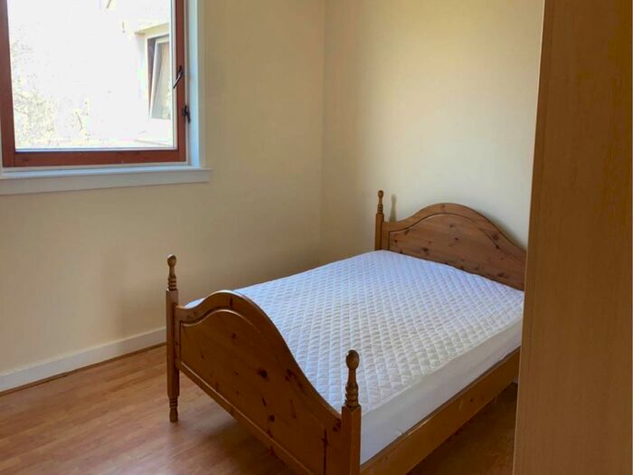 1 Bedroom Flat To Rent In Yarrow Terrace, Dundee, DD2