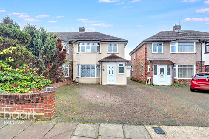 3 Bedroom Semi-Detached House For Sale In Gray Gardens, Rainham, RM13