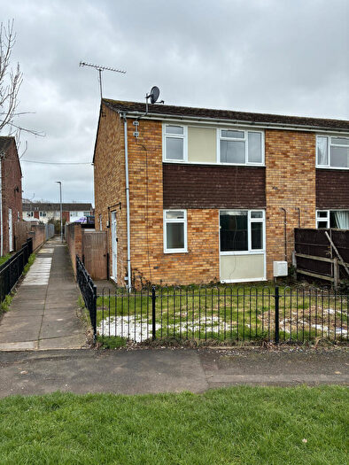 3 Bedroom Terraced House For Sale In Footway Croft, Leominster, Herefordshire, HR6