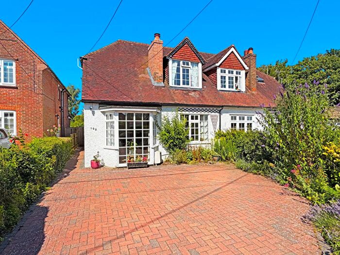3 Bedroom Semi-Detached House For Sale In Plantation Road, Amersham, HP6