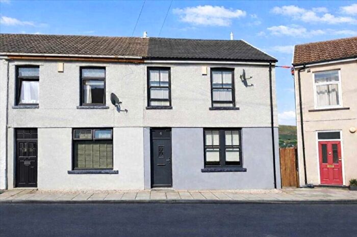 3 Bedroom End Of Terrace House For Sale In Llewellyn Street, Tonypandy, CF40