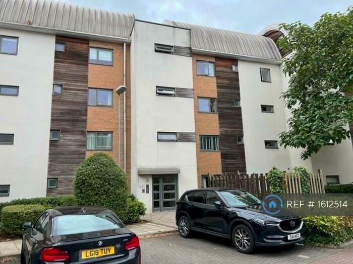 2 Bedroom Flat To Rent In Nell Lane, Manchester, M20