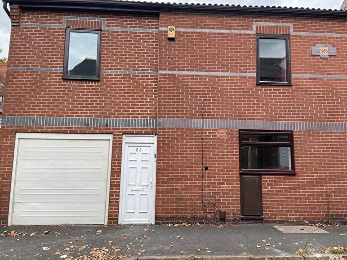 4 Bedroom Terraced House To Rent In Hart Street, Nottingham, NG7